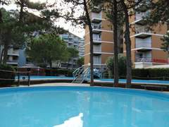 Ferienwohnung - Ferienwohnung Cristallo Residence mit Garten