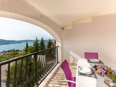 Ferienwohnung - Ferienwohnung Appartement Maya mit Blick auf das Wasser