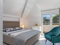 Ferienwohnung - Ferienwohnung Moderne Ferienwohnung mit Gartennutzung, einem g