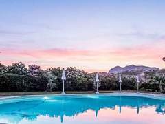 Ferienwohnung - Ferienwohnung Sardinia Hillside Retreat – Apt 13, 2BR