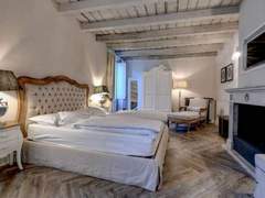 Ferienwohnung - Ferienwohnung DesenzanoLoft : La Vite Luxury Appartment 2 CIN IT017067C2HOLOZDF9