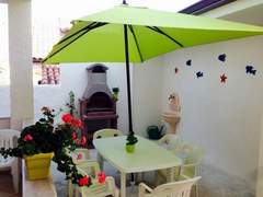 Ferienwohnung - Ferienwohnung Große Wohnung in Balestrate mit Grill und Garten