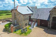 Ferienhaus - Fields Barn - Ferienunterkunft in Widemouth Bay (4 Personen)
