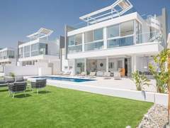 Ferienhaus - Ferienhaus Haus in Pernera mit Bi-Fold Patio