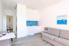 Ferienwohnung - Apartments Villa Lukas - ''No.4'' One-Bedroom Apartment with Balcony and Sea View - Ferienunterkunft in Cavtat (3 Personen)