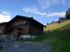 Ferienwohnung - Ferienwohnung Maiensäss Cavadürli Appartement/Fewo, Dusche oder Bad, WC 5-Zimmerwohnung