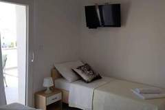 Ferienwohnung - One-Bedroom Sea View Apartment - Ferienunterkunft in Novalja (4 Personen)