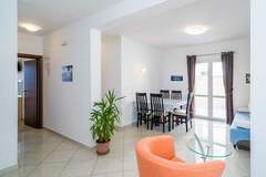 Ferienwohnung - Villa Samba - Two-Bedroom Apartment with Terrace and Sea View - A4+1 - Ferienunterkunft in Mlini (5 Personen)