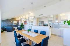 Ferienhaus, Exklusive Unterkunft - Villa Art Gallery - Six Bedroom Villa with Terrace and Swimming Pool - Ferienunterkunft in Mlini (14 Personen)