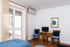 Ferienwohnung - Plavi Zal Apartment - One Bedroom Apartment with Two Terraces - Ferienunterkunft in Dubrovnik (2 Personen)