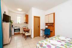 Ferienwohnung - Apartments and Room Frane- Standard Studio with Terrace - Ferienunterkunft in Dubrovnik (2 Personen)