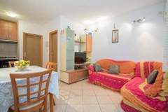 Ferienwohnung - Apartments Longo - One Bedroom Apartment with Terrace, A2 - (ST) - Ferienunterkunft in Supetar (3 Personen)