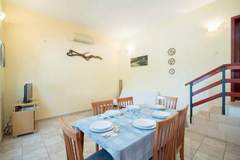 Ferienwohnung - Apartments Ana & Bogdan - Two Bedroom Apartment with Terrace (A4) (ST) - Ferienunterkunft in Postira (4 Personen)