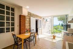 Ferienwohnung - Guest House Villa Nina- Two Bedroom Apartment  with  Terrace and Sea View (Apt67) - Ferienunterkunft in Mlini (4 Personen)
