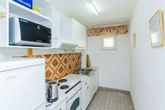Ferienwohnung - Villa Bind - Twin Room with Patio and Garden View (R1) - Ferienunterkunft in Cavtat (2 Personen)