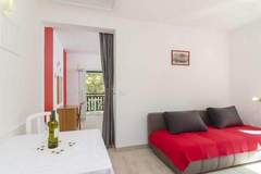Ferienwohnung - Apartments Matuško Mljet  - One Bedroom Apartment with Balcony and Sea View - Ferienunterkunft in Saplunara (3 Personen)