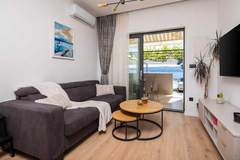 Ferienwohnung - Apartments Tomas - One bedroom Apartment with Balcony and Sea View (A1) - Ferienunterkunft in Omis (4 Personen)
