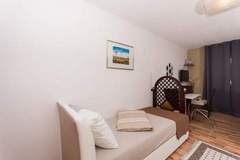 Ferienwohnung - Villa Stil - Studio Apartment with Balcony and Sea View 101 - Ferienunterkunft in Okrug Gornji (3 Personen)