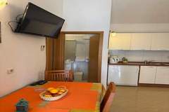 Ferienwohnung - Apartments Magdalena - Bungalow with terrace (A1) - Ferienunterkunft in Bol (3 Personen)