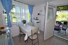 Ferienwohnung - Guest House Kanjuo - Studio Apartment with Terrace and Garden View - Ferienunterkunft in Mlini (2 Personen)