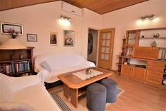 Ferienwohnung - Guest House Kanjuo - Two Bedroom Apartment with Terrace and Garden View - Ferienunterkunft in Mlini (5 Personen)