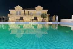 Ferienwohnung - Apartments Villa Moonlight - One Bedroom Apartment with Large Terrace (Classic) - Ferienunterkunft in Okrug Gornji (4 Personen)