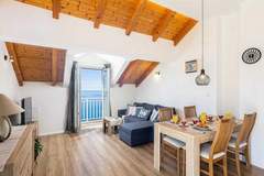 Ferienwohnung - Apartment M&K - Two Bedroom Apartment with Balcony and Sea View - Ferienunterkunft in Mlini (4 Personen)