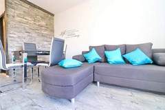 Ferienwohnung - Apartment Marjana Prižba - Two Bedroom Apartment with Terrace and Partial Sea View - Ferienunterkunft in Prižba (4 Personen)