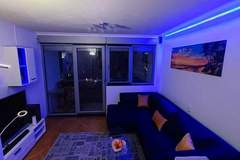 Ferienwohnung - Apartment Sunrise - One Bedroom Apartment with Balcony - Ferienunterkunft in Dugi Rat (4 Personen)