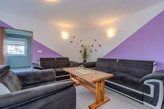 Ferienwohnung - Apartments Robi & Kristina - One Bedroom Apartment with Sea View A4 - Ferienunterkunft in Benkovac (4 Personen)