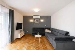 Ferienhaus - Three-Bedroom House - Ferienunterkunft in Ljubac (8 Personen)