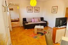 Ferienwohnung - Apartments Marko - One Bedroom Apartment (Ground Floor) - Ferienunterkunft in Novi Vinodolski (4 Personen)