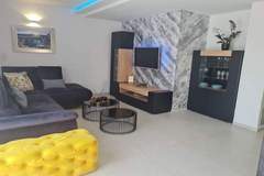 Ferienhaus, Exklusive Unterkunft - Four - Bedroom Villa - Ferienunterkunft in Imotski (10 Personen)
