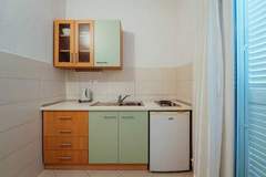 Ferienwohnung - Apartments Pezo - Studio Apartment ( Tina 5 ) - Ferienunterkunft in Baska Voda (2 Personen)