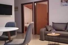 Ferienwohnung - Two Bedroom Apartment A2 - Ferienunterkunft in Rab (4 Personen)