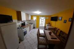 Ferienwohnung - Apartments Matušan Kampor Rab - One Bedroom Apartment With Terrace (A1) - Ferienunterkunft in Kampor (3 Personen)