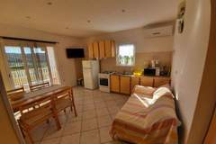 Ferienwohnung - Apartments Matušan Kampor Rab - Two Bedroom Apartment With Terrace (A3) - Ferienunterkunft in Kampor (5 Personen)