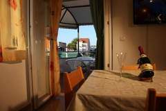 Ferienwohnung - Apartments Gabi - One Bedroom apartment with Sea View (B1) - Ferienunterkunft in Srima (3 Personen)