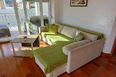 Ferienwohnung - Villa Nižić Makarska - One Bedroom Apartment With Balcony (Marina) - Ferienunterkunft in Makarska (4 Personen)