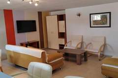 Ferienwohnung - Apartments Lighthouse - (A5) ThreeBedroom Apartment with Private Garden - Ferienunterkunft in Fazana (6 Personen)