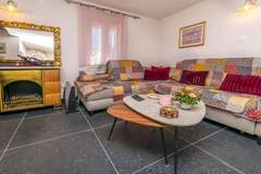 Ferienhaus - Holiday home Kuzmino - Ferienunterkunft in Primosten (3 Personen)