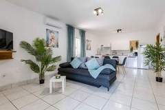 Ferienwohnung - Apartments Villa Mavi, Novalja, ground floor - Ferienunterkunft in Novalja (8 Personen)