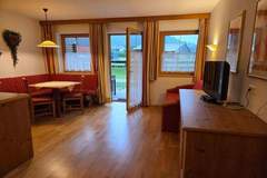 Ferienwohnung - Apartment 2 - Terrasse - Ferienunterkunft in Achenkirch (4 Personen)