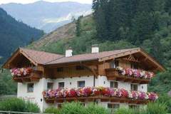 Ferienhaus - Ferienunterkunft in Neustift (5 Personen)