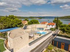 Ferienhaus, Exklusive Unterkunft - Ferienhaus, Villa 5* Unique luxury Villa Feriatum Lissa