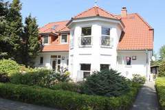 Ferienhaus - Ferienunterkunft in Zingst (13 Personen)