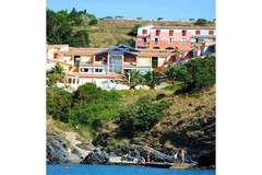 Ferienwohnung - Le Village des Aloès 3 PIÈCES 6 pers. Vue Mer OTA - Ferienunterkunft in Cerbere (6 Personen)