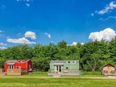 Ferienhaus - Ferienhaus, Chalet De Glamping - Trio Tiny Houses & Safaritent | 14p