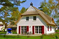 Ferienhaus - Ferienunterkunft in Glowe (8 Personen)