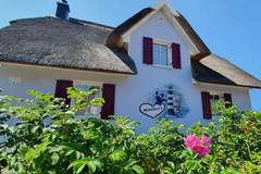 Ferienhaus - Ferienunterkunft in Glowe (6 Personen)